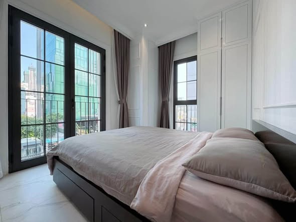 Three-Bedroom Apartment with Direct Saigon River View at One Verandah