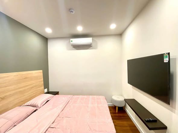 Apartment with Balcony on Ky Dong Street, District 3