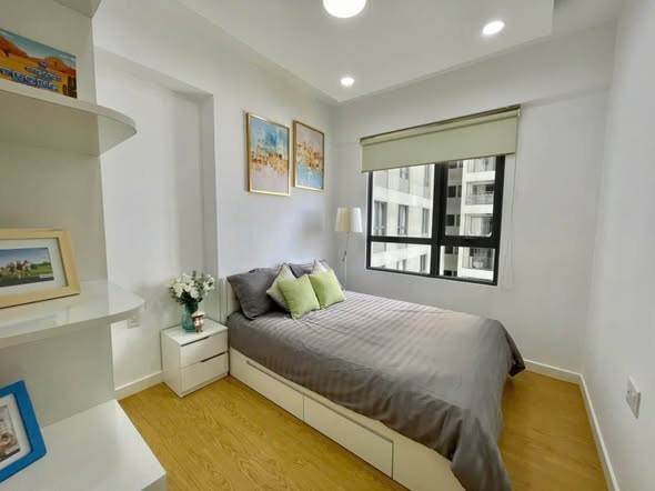Fully Furnished Two-Bedroom Apartment with Open View at Masteri Thao Dien