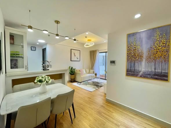 Fully Furnished Two-Bedroom Apartment with Open View at Masteri Thao Dien