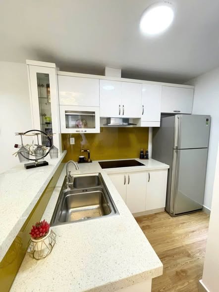 Fully Furnished Two-Bedroom Apartment with Open View at Masteri Thao Dien