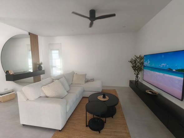 Fully Furnished One-Bedroom Beach Lodge with Rooftop Terrace in Plai Laem