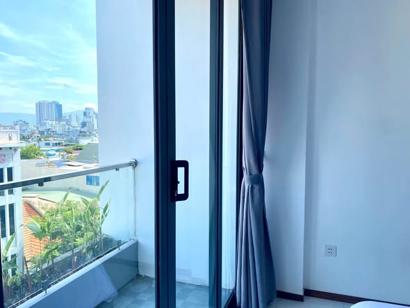 One-Bedroom Apartment with Balcony on Tran Van Du Street