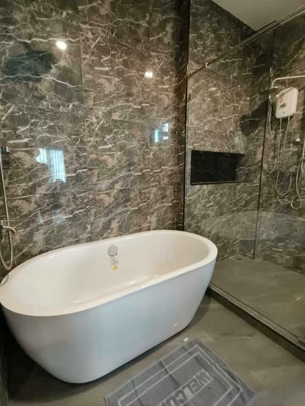 Pet-Friendly Four-Bedroom Detached House near BTS Ekkamai