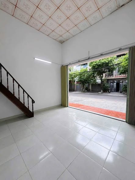 Single-Storey House for Rent on Ly Trien Street