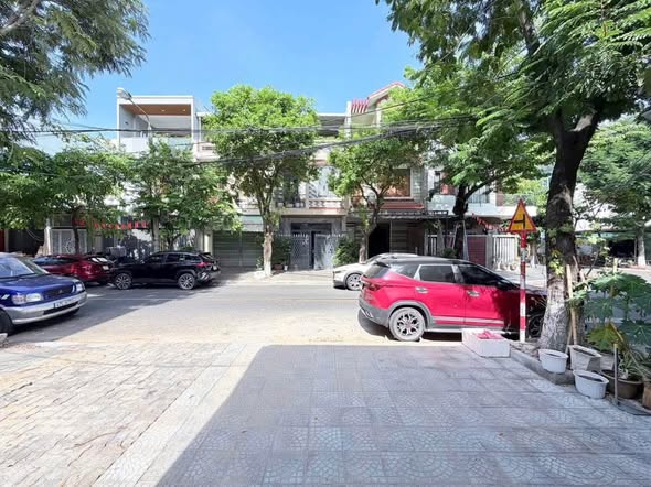 Single-Storey House for Rent on Ly Trien Street