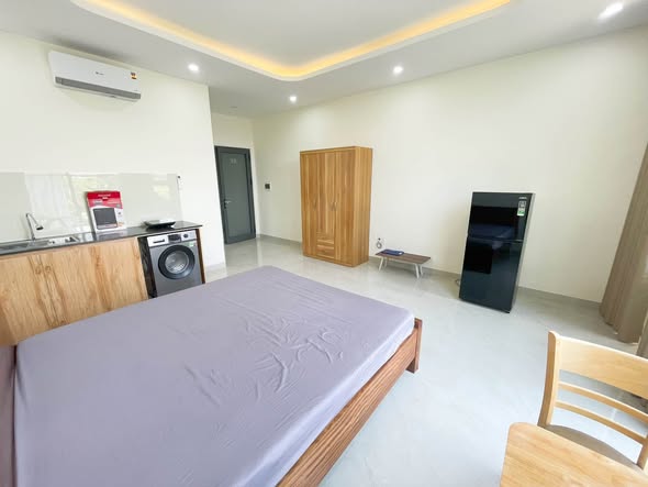 Brand-New Fully Furnished Studio near Nguyen Sinh Sac Street