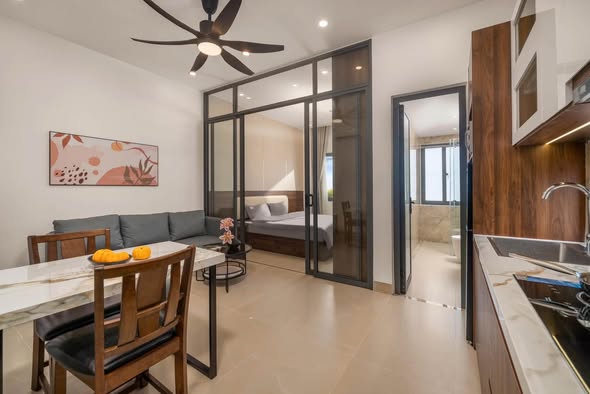 New Fully Furnished One-Bedroom Apartment near Pham Van Dong Beach