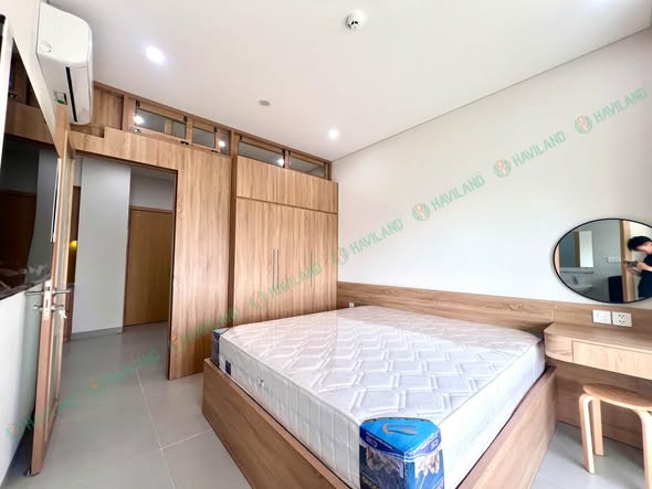 Brand-New Fully Furnished One-Bedroom Apartment in Hoa Xuan