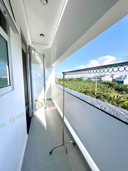 Brand-New Fully Furnished One-Bedroom Apartment in Hoa Xuan