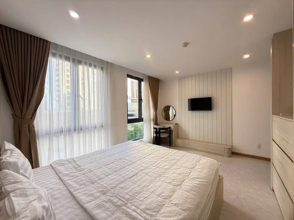 Modern Fully Furnished Two-Bedroom Apartment near My Khe Beach