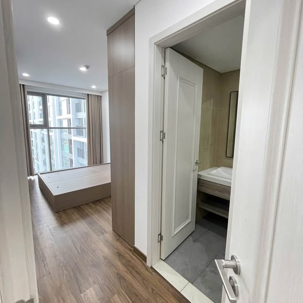 Fully Furnished Two-Bedroom Apartment at Minato CT1