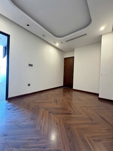 Diamond Crown 2BR Apartment for Rent