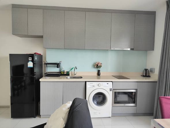 High-Floor 1-Bedroom Condo at Rhythm Sukhumvit 36-38