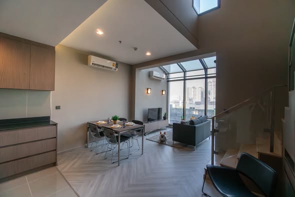 Pet-Friendly Duplex 1-Bedroom Condo at M Jatujak