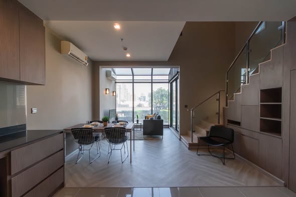 Pet-Friendly Duplex 1-Bedroom Condo at M Jatujak