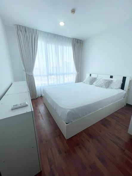 High-Floor 1-Bedroom Condo at Bangkok Horizon Ramkhamhaeng near MRT Yaek Lam Sali