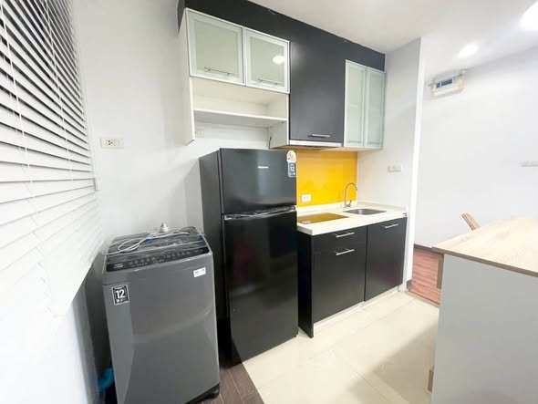 High-Floor 1-Bedroom Condo at Bangkok Horizon Ramkhamhaeng near MRT Yaek Lam Sali