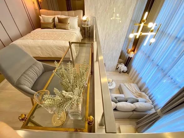 High-Floor 1-Bedroom Condo at Knightsbridge Prime Sathorn with River View