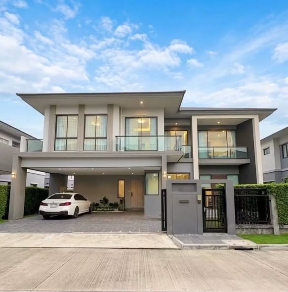 Luxury 4-Bedroom Detached House at The Palm Bangna–Wongwaen
