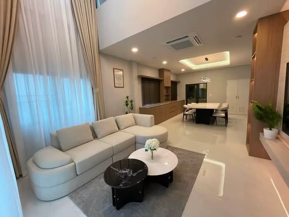 Pet-Friendly 4-Bedroom Luxury House at The City Bangna 3