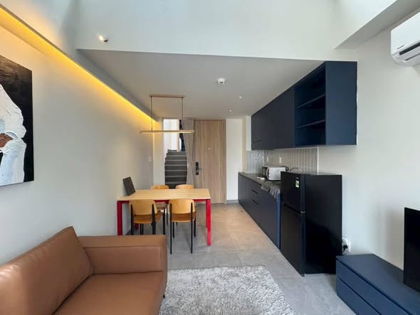 Modern Minimal 1-Bedroom Apartment with Balcony on Ly Chinh Thang Street