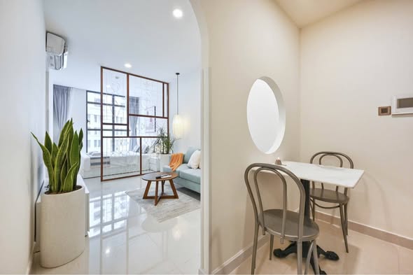 Fully Furnished 1-Bedroom at Saigon Royal