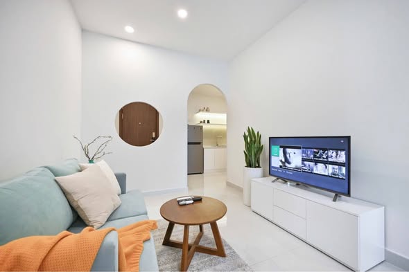 Fully Furnished 1-Bedroom at Saigon Royal