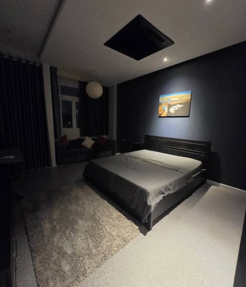Modern Minimal 1-Bedroom Apartment with Balcony on Ta Quang Buu Street