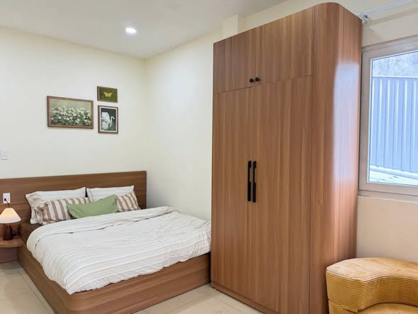 Pet-Friendly 1-Bedroom Apartment with Private Balcony in Binh Thanh