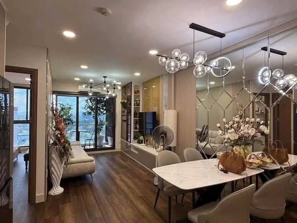 High-Floor Fully Furnished 2-Bedroom Apartment at Son Thinh 1