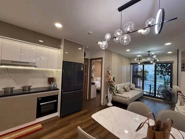 High-Floor Fully Furnished 2-Bedroom Apartment at Son Thinh 1