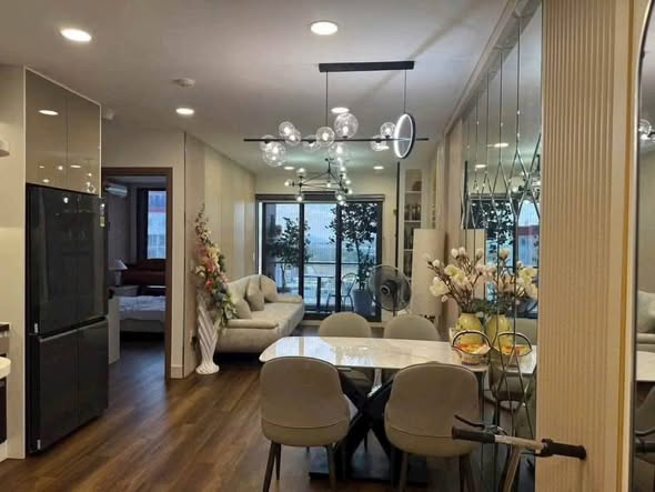 High-Floor Fully Furnished 2-Bedroom Apartment at Son Thinh 1