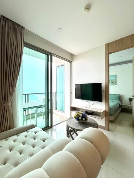 Fully Furnished 1-Bedroom Apartment at The Riviera Jomtien
