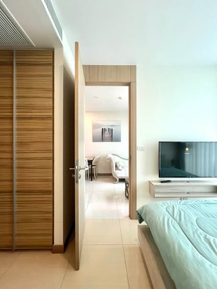 Fully Furnished 1-Bedroom Apartment at The Riviera Jomtien