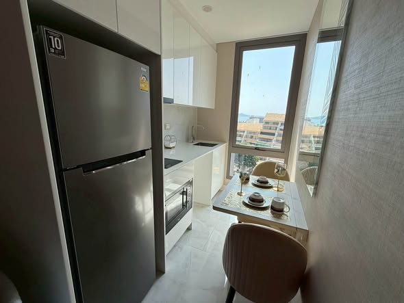 Fully Furnished 1-Bedroom Apartment at Copacabana Beach Jomtien