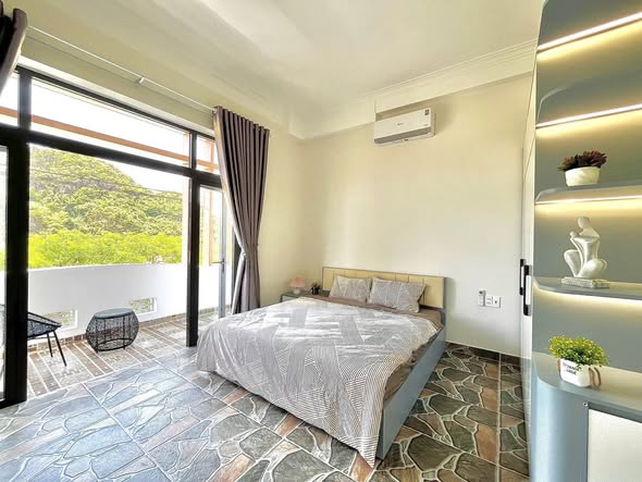 Apartment for Rent at 102 Pham Huu Nhat Near Mountain and Beach