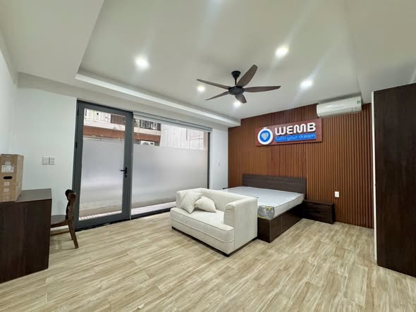 Spacious Fully Furnished 2-Bedroom Apartment on Dong Da Street