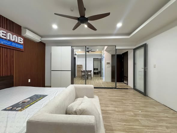 Spacious Fully Furnished 2-Bedroom Apartment on Dong Da Street