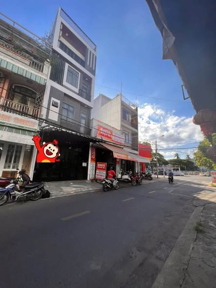 5-Storey Apartment Building for Rent on Thanh Huy 1