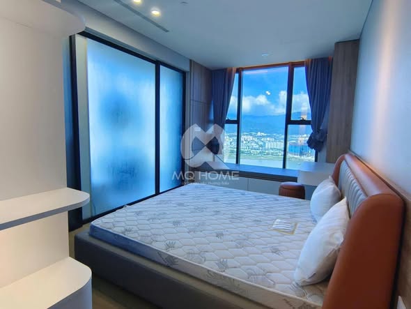 Sam Tower Han River View 2BR Apartment