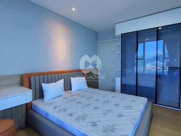 Sam Tower Han River View 2BR Apartment