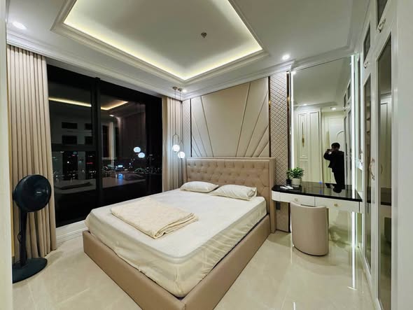 Luxury 3-Bedroom Corner Apartment with Han River and Dragon Bridge View at The Ponte