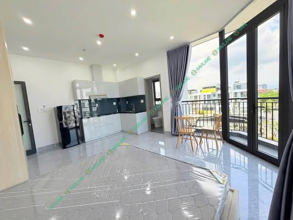 Brand-New Fully Furnished Studio Apartment in Lien Chieu