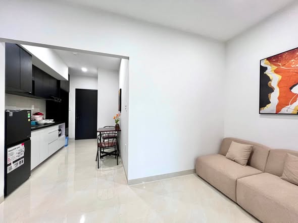 Modern 1-Bedroom Apartment with Private Balcony in Nam Viet A