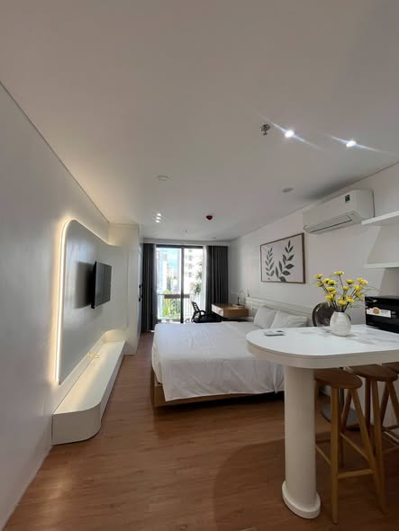 4-Bedroom 3-Storey House for Rent on Nguyen Xuan Nhi Street