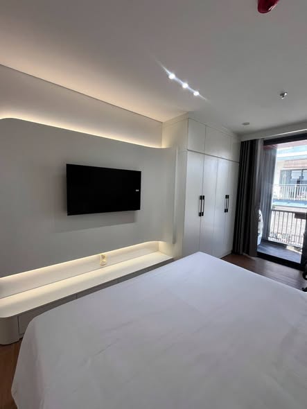 4-Bedroom 3-Storey House for Rent on Nguyen Xuan Nhi Street