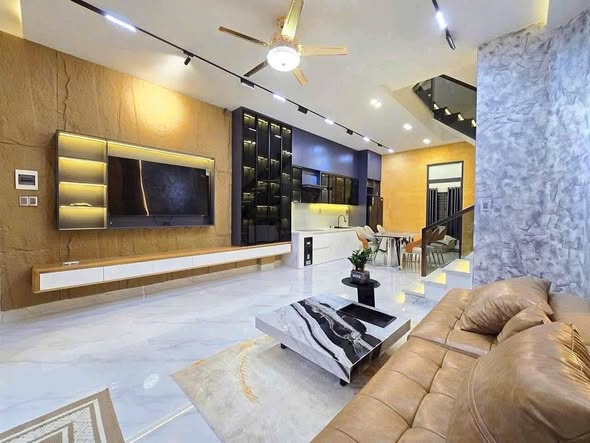 Fully Furnished 3-Bedroom 3-Storey House in Hoa Minh, Liên Chiểu