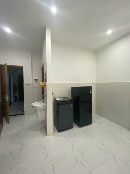 Ho Xuan Huong 1BR Apt - Available Now