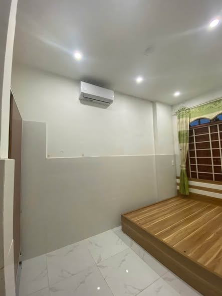 Ho Xuan Huong 1BR Apt - Available Now